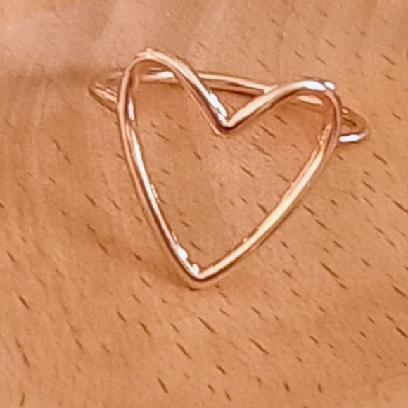 Jewelry - 🅁🄾🅂🄴 🄶🄾🄻🄳 18🄺 🄷🄴🄰🅁🅃 🅁🄸🄽🄶 🅂🄸🅉🄴 7